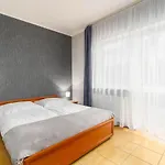 Privatunterkunft Awenturyn - *