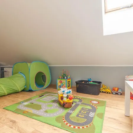 Δωμάτια σε οικογενειακή κατοικία Awenturyn -