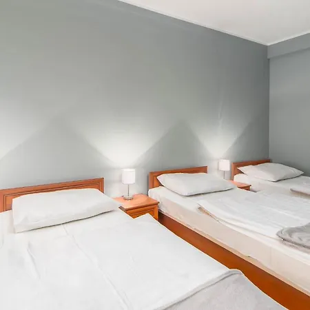 Kwatera prywatna Awenturyn - *