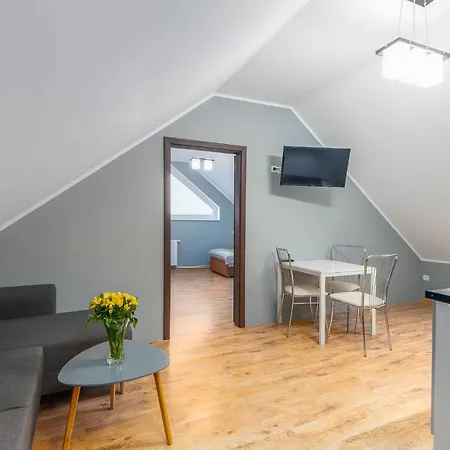 Δωμάτια σε οικογενειακή κατοικία Awenturyn - *